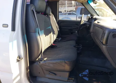 2003 Chevrolet Silverado 2500 Work Truck from USA, damaged, VIN 1GCGC24U03Z260767